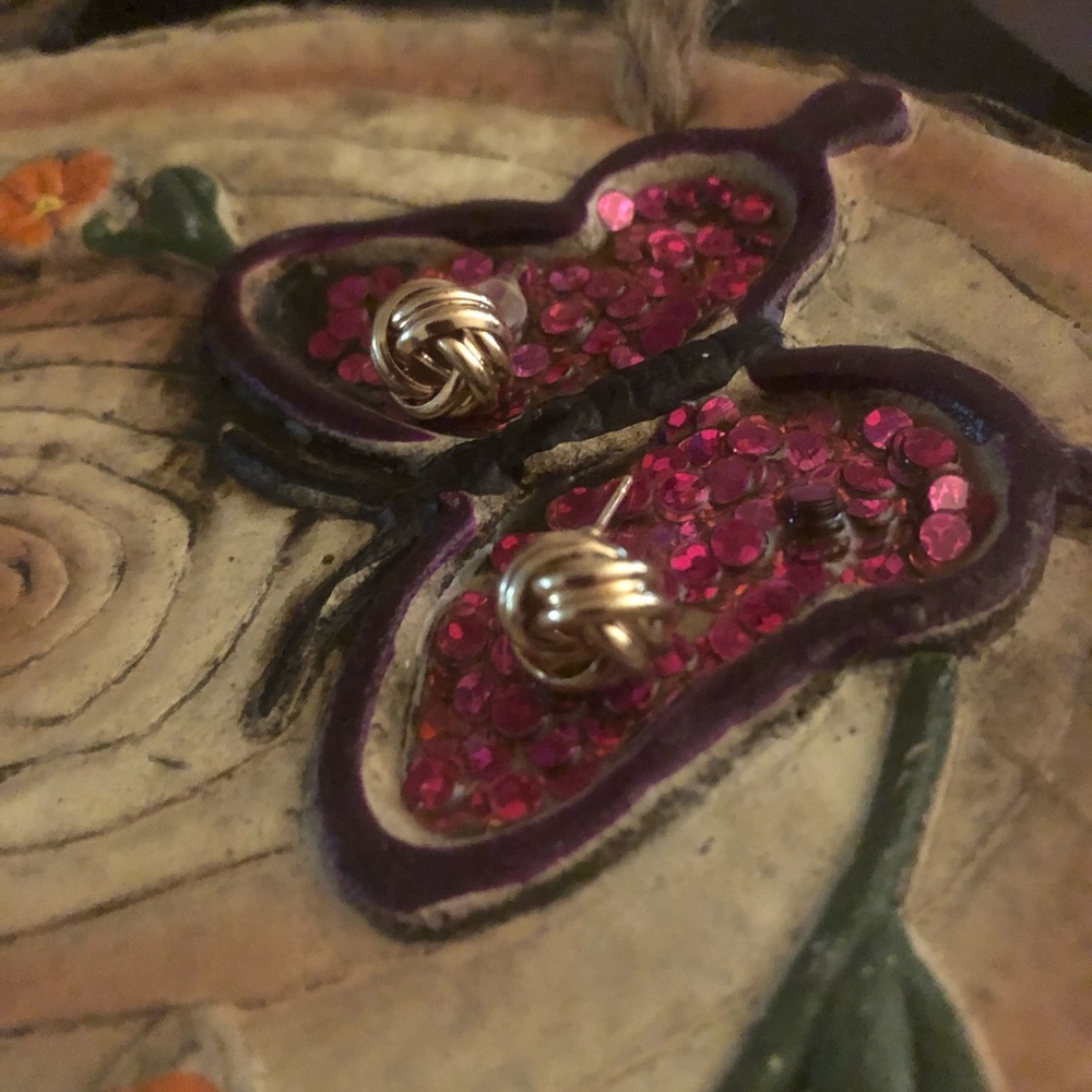 🧡SALE $5 Homemade Brand New Knot Shaped Earrings.